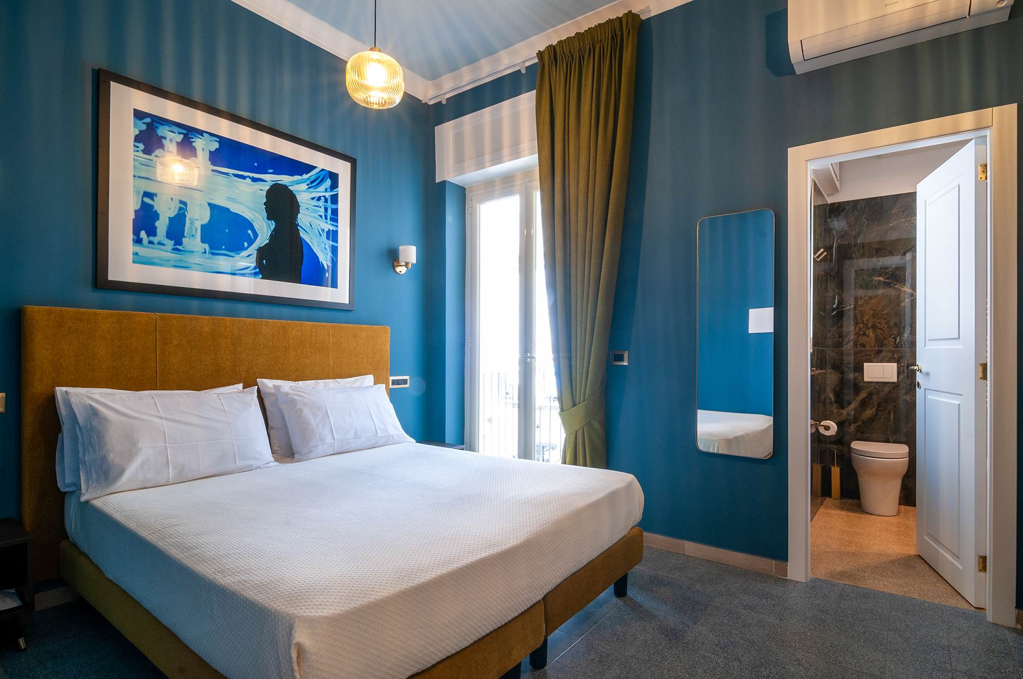 Room Fa